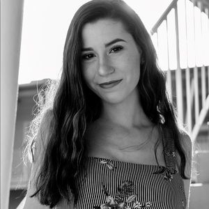 Meet your Posher, Laura